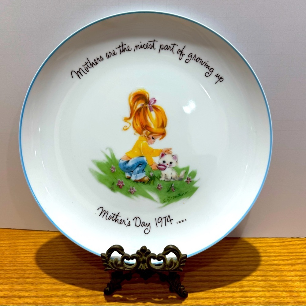 Vintage Mother's Day 1974 Gigi™️ Decorative Plate